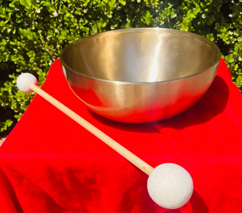 large heart bowl